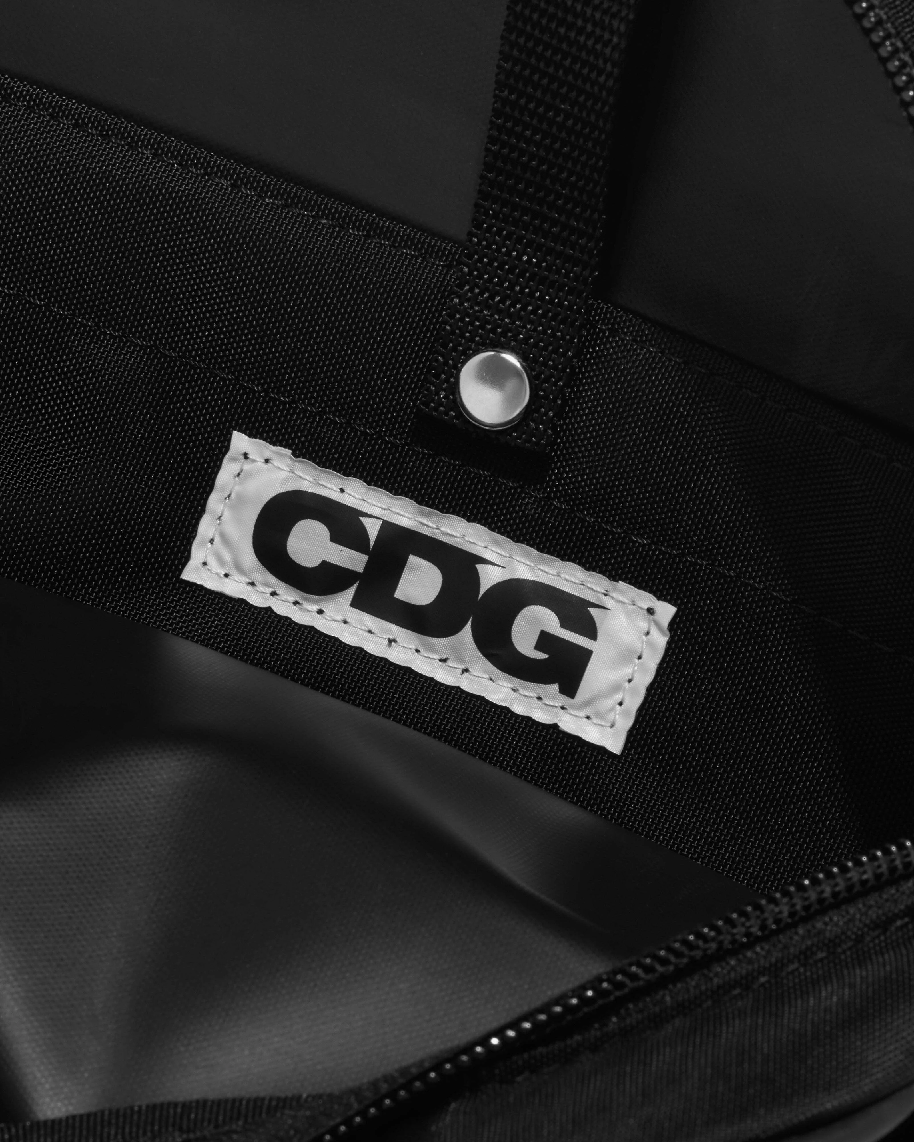CDG - Large Shoulder Bag - (Black) - Image 4