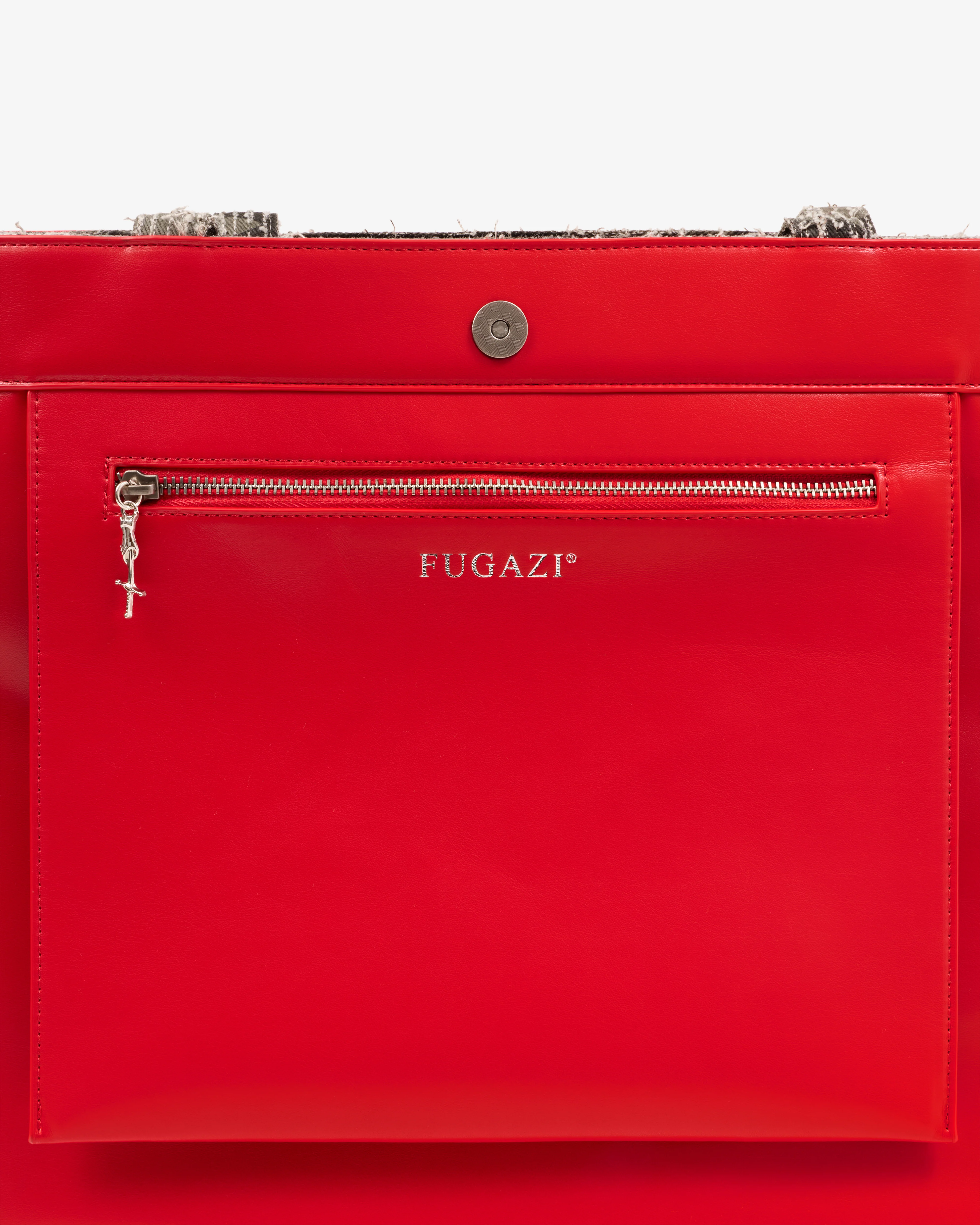 Fugazi - Men’s Textured Weekender Bag - (Camo) - Image 4
