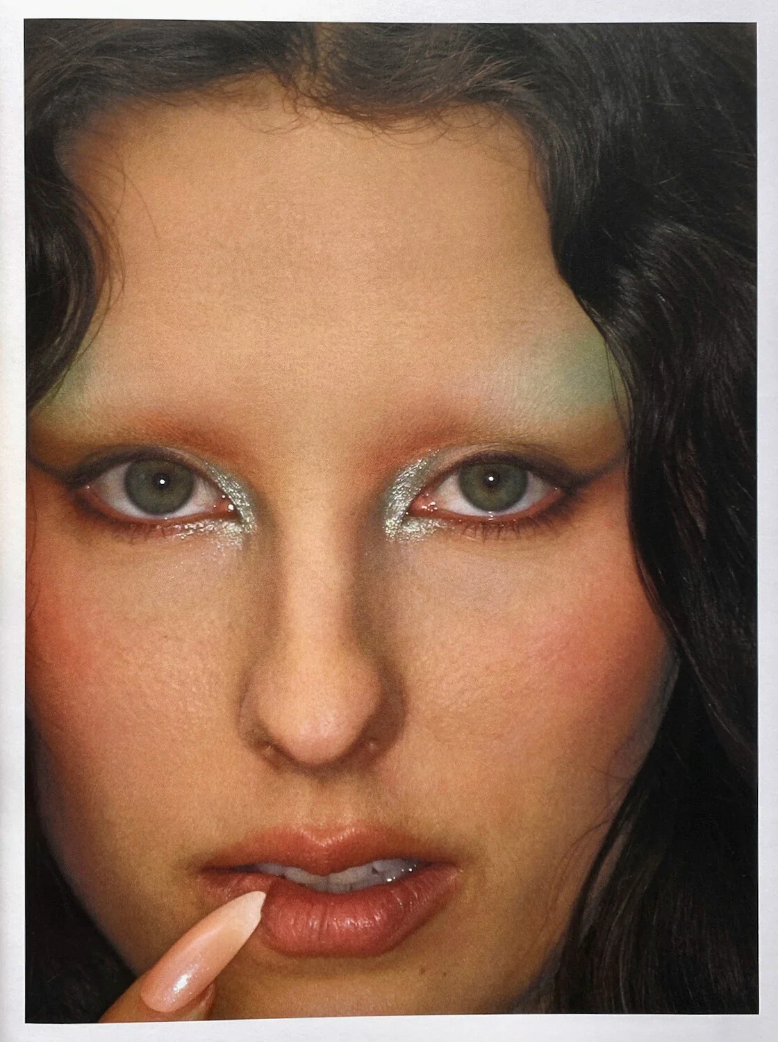IDEA Books - Harley Weir Beauty Papers - (with Charlotte Cotton) - Image 2