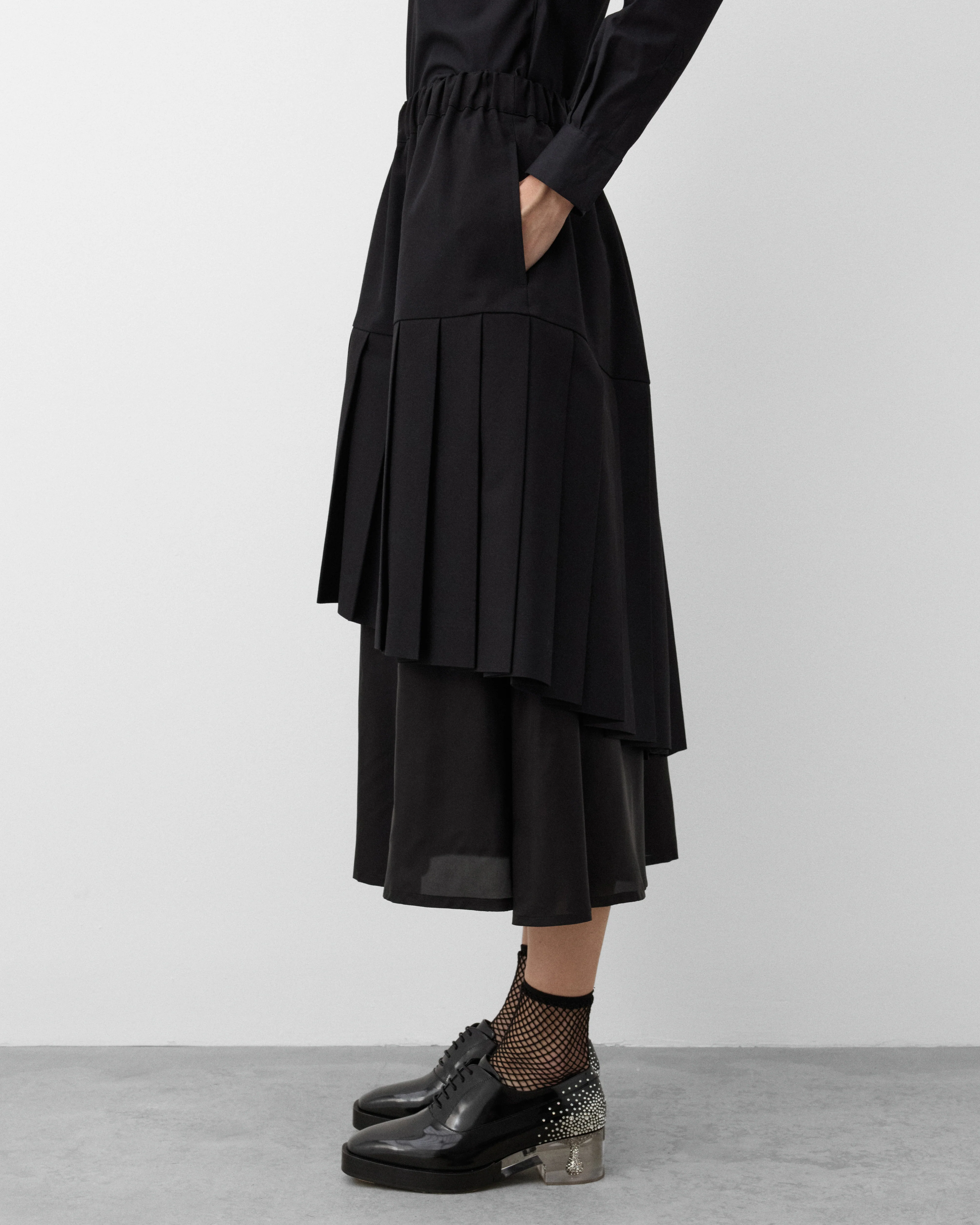 Noir Kei Ninomiya - Women's Tiered Pleated Skirt - (Black) - Image 4