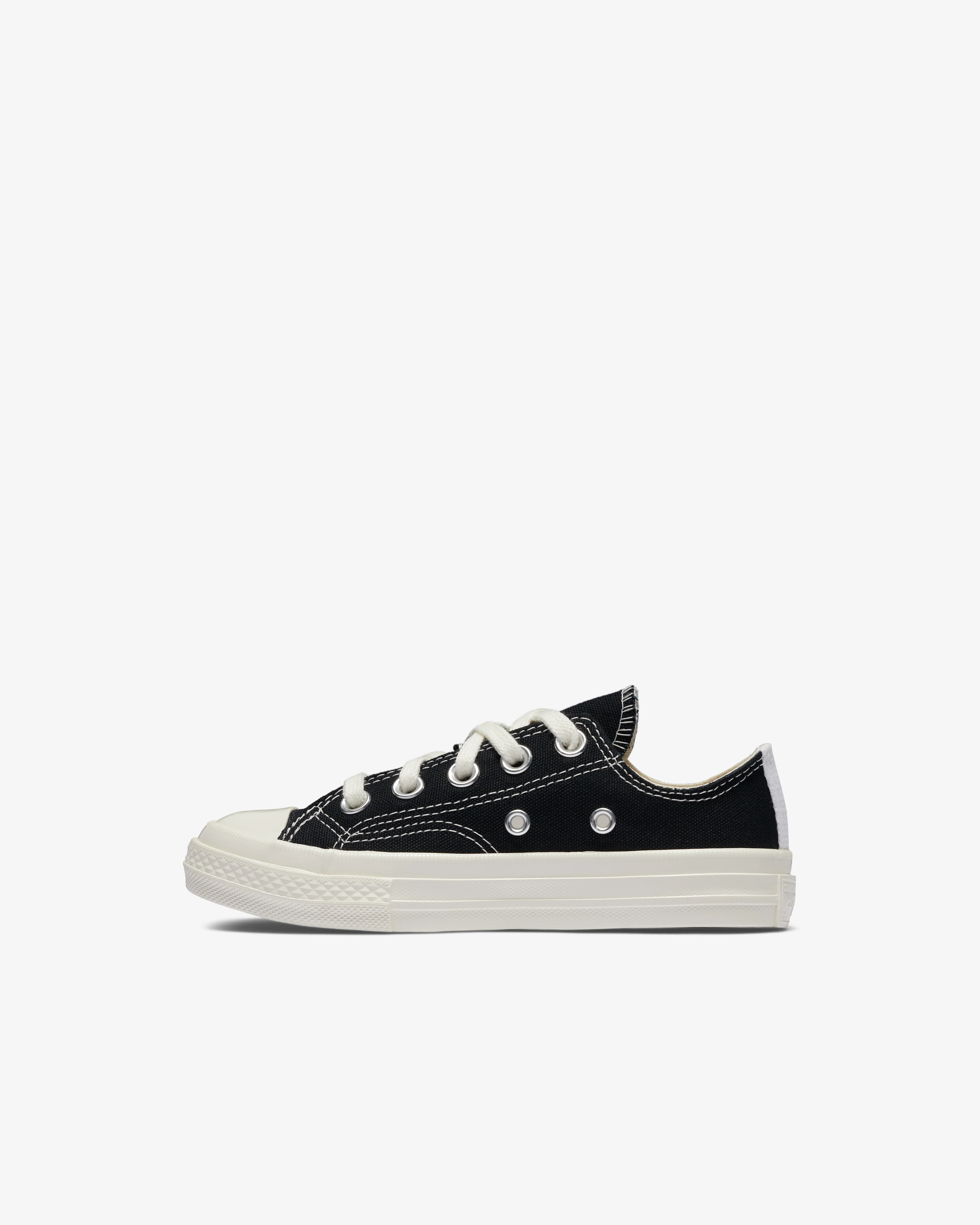Play Converse - Kids' Small Red Heart All Star 70's Low Sneakers - (Black) - Image 3