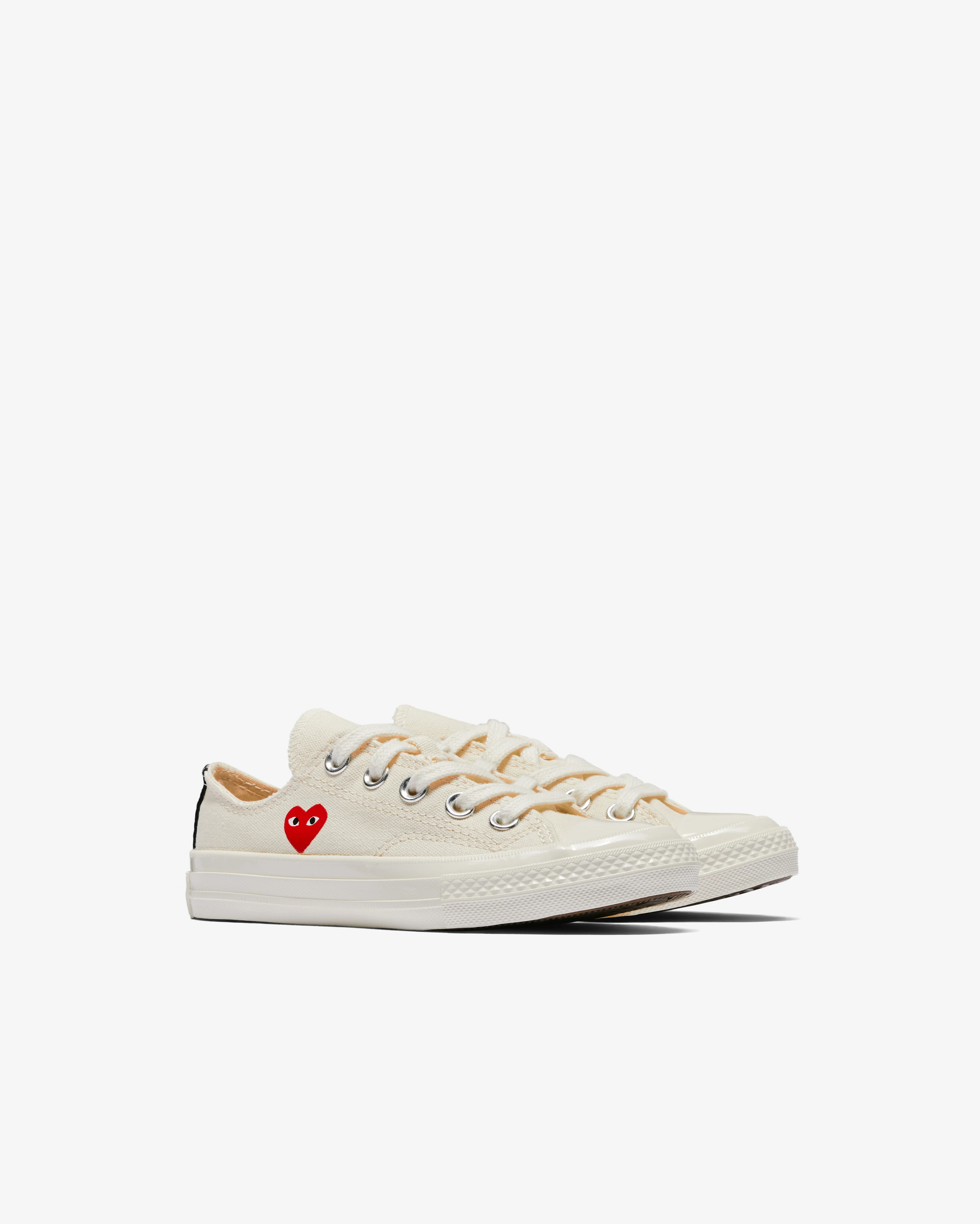 Play Converse - Kids' Small Red Heart All Star 70's Low Sneakers - (Beige) - Image 2