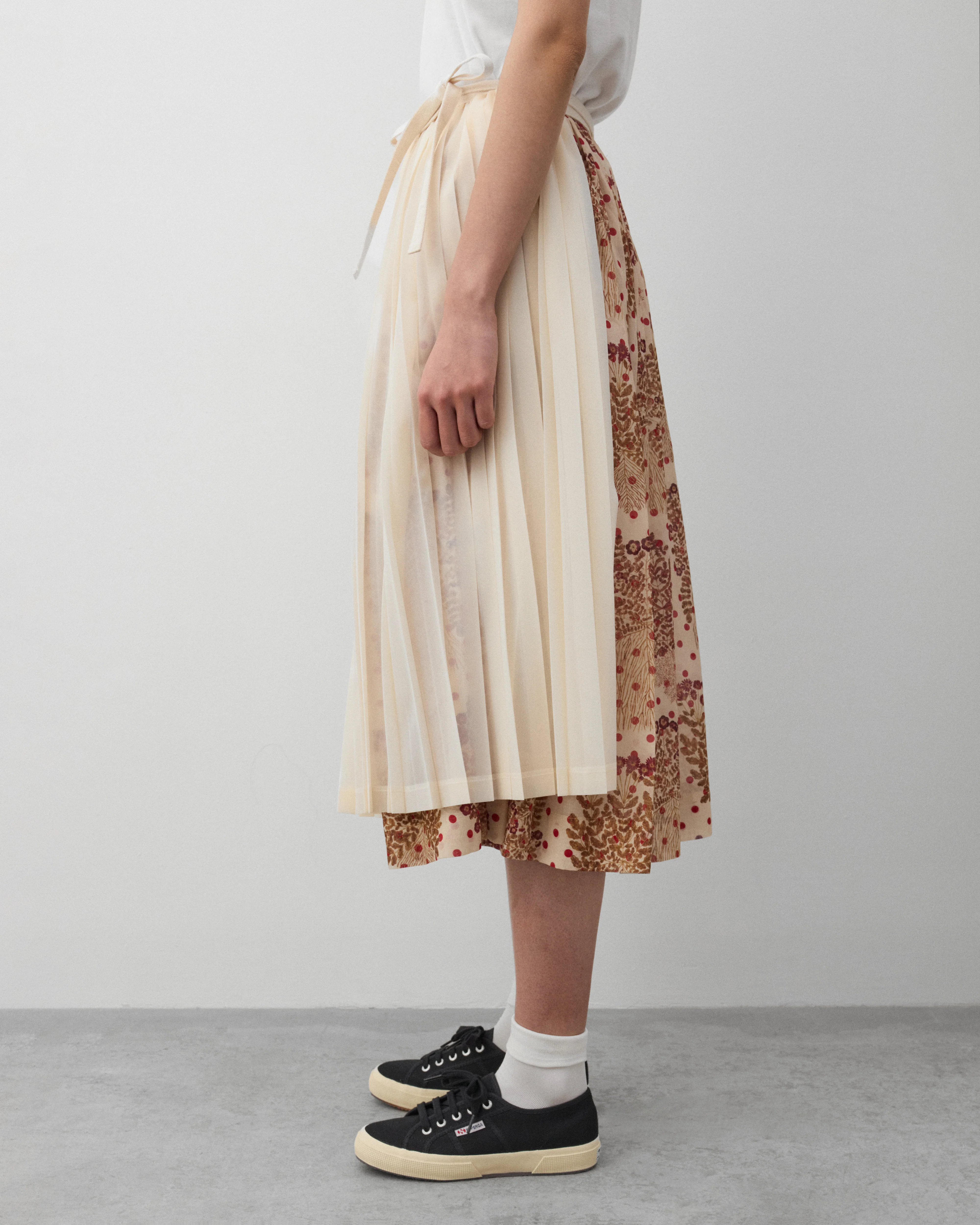 Tao - Women's Skirt Overlay Trousers - (White) - Image 4