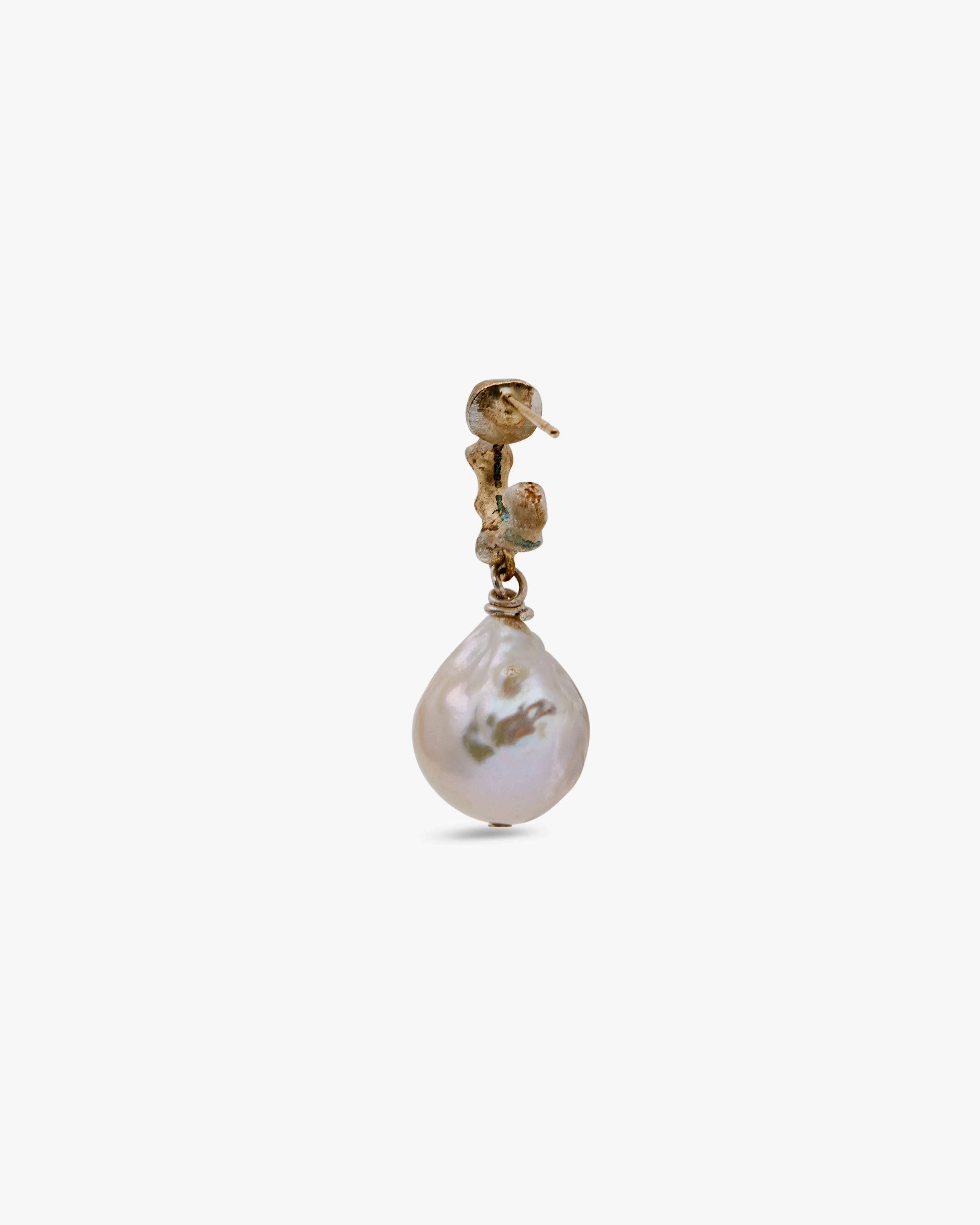 Weinan Pan - Bone Earring No1 Large Pearl - (Silver/Gold) - Image 2